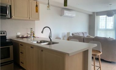 Se alquila apartamento de playa