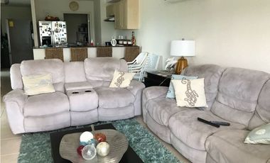 Se alquila apartamento de playa