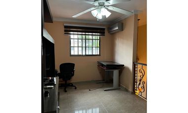 CORONA GARDENS - 224M2 - BETANIA - K.A