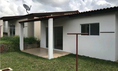 ALQUILO CASA EN LA CHORRERA LA ARBOLEDA LOS PINOS 3R