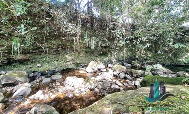 VENDO CASA Y TERRENO DE 1856M2 BORDEADO X RIO EN BOQUERON