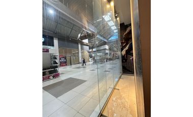 VENTA LOCAL 700M2 EN MEGAMALL KAF