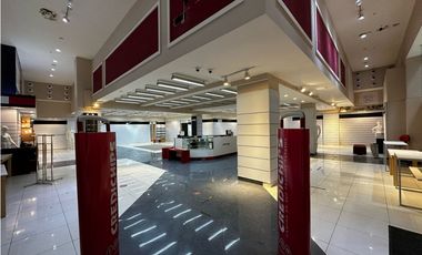 VENTA LOCAL 700M2 EN MEGAMALL KAF