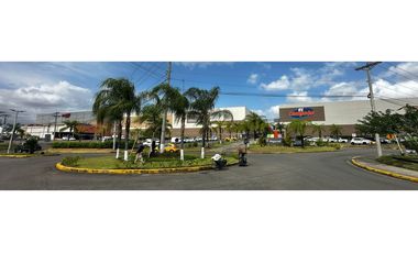 VENTA LOCAL 700M2 EN MEGAMALL KAF