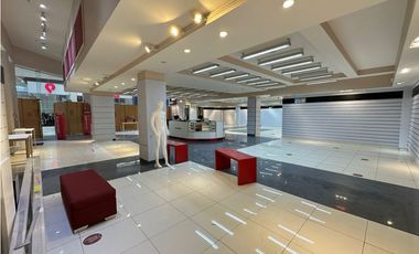 VENTA LOCAL 700M2 EN MEGAMALL KAF