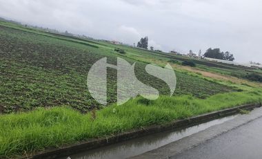 SE VENDE TERRENO EN URBANIZACION PRIVADA CHAMBO