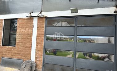 VENTA DE TERRENO CON CASA Y GALPON INDUSTRIAL VIA YARUQUIES