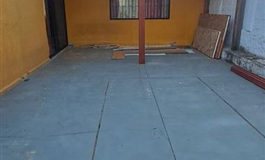 Casa en Arriendo en Los Abedules 800-900