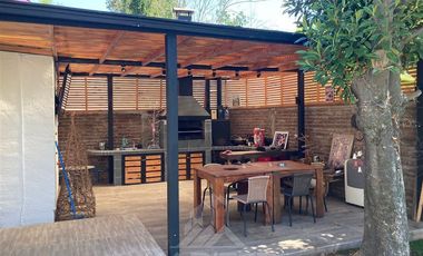Casa en Venta en pasaje 4 norte