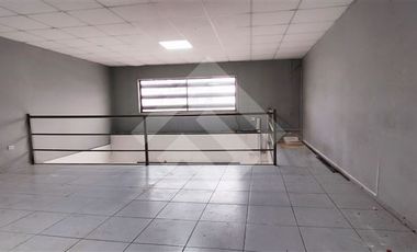 Local Comercial en Arriendo en Carmen 2206