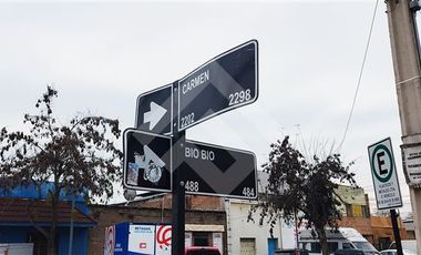 Local Comercial en Arriendo en Carmen 2206