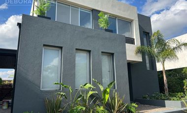 Casa en alquiler Barrio Castaños Nordelta pileta 4 habitaciones