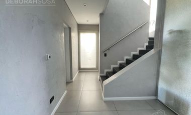 Casa en alquiler Barrio Castaños Nordelta pileta 4 habitaciones
