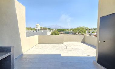 CASA DE 3 NIVELES CON ROOF TOP, 3 RECÁMARAS, 2.5 BAÑOS