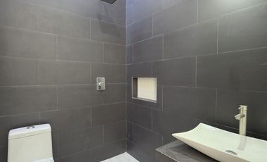 CASA DE 3 NIVELES CON ROOF TOP, 3 RECÁMARAS, 2.5 BAÑOS