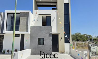 CASA DE 3 NIVELES CON ROOF TOP, 3 RECÁMARAS, 2.5 BAÑOS