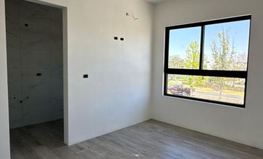 CASA EN VENTA EN SOLARES