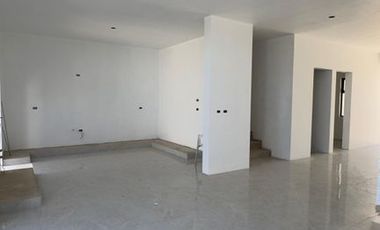 CASA EN VENTA EN SOLARES