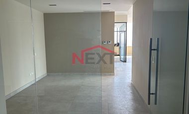 RENTA DE OFICINA EN DISTRITO V 6B BUEN PUNTO DE LA CIUDAD
