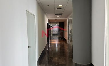 RENTA DE OFICINA EN DISTRITO V 6B BUEN PUNTO DE LA CIUDAD