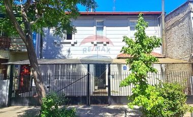 Vive y Rentabiliza! 2 casas, pasos metro Cumming