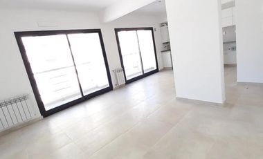 Departamento en torre nueva Avellaneda con balcon y parrilla