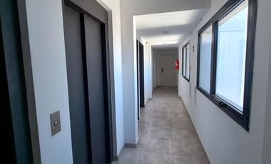 Departamento en torre nueva Avellaneda con balcon y parrilla