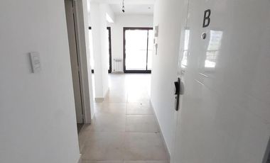 Departamento en torre nueva Avellaneda con balcon y parrilla