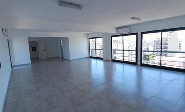Departamento en torre nueva Avellaneda con balcon y parrilla