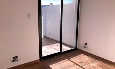 Dúplex en venta - 3 Dormitorios 2 Baños - 160Mts2 - Parque Leloir