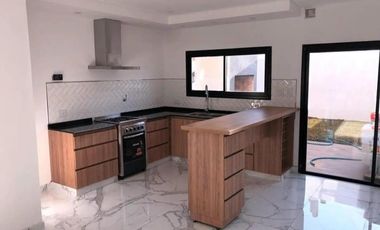 Dúplex en venta - 3 Dormitorios 2 Baños - 160Mts2 - Parque Leloir