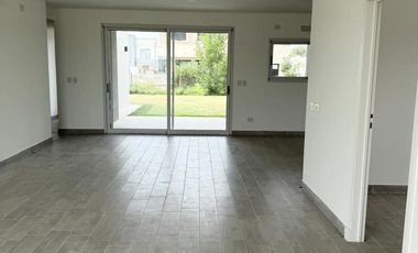 Casa en  VENTA EN  LA ALAMEDA CANNING