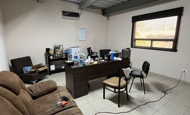 EDIFICIO COMERCIAL OPERANDO EN VENTA EN CENTRO DE APODACA