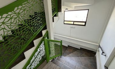 EDIFICIO COMERCIAL OPERANDO EN VENTA EN CENTRO DE APODACA