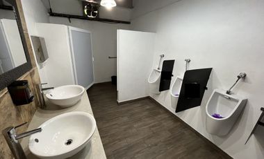 EDIFICIO COMERCIAL OPERANDO EN VENTA EN CENTRO DE APODACA