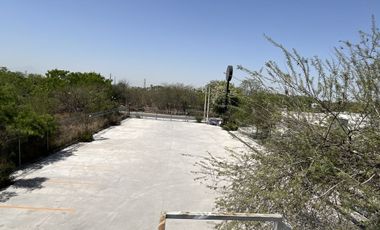 EDIFICIO COMERCIAL OPERANDO EN VENTA EN CENTRO DE APODACA