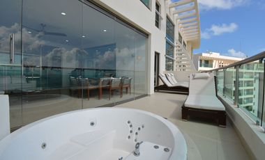 IMPRESIONANTE PENTHOUSE FRENTE AL MAR CON VISTAS AL CARIBE