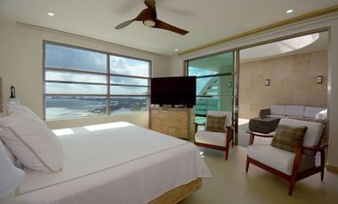 IMPRESIONANTE PENTHOUSE FRENTE AL MAR CON VISTAS AL CARIBE