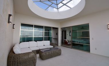 IMPRESIONANTE PENTHOUSE FRENTE AL MAR CON VISTAS AL CARIBE