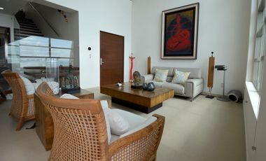 IMPRESIONANTE PENTHOUSE FRENTE AL MAR CON VISTAS AL CARIBE