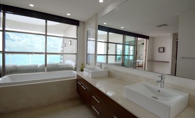 IMPRESIONANTE PENTHOUSE FRENTE AL MAR CON VISTAS AL CARIBE