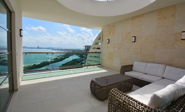 IMPRESIONANTE PENTHOUSE FRENTE AL MAR CON VISTAS AL CARIBE
