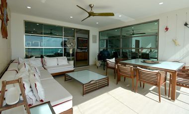 IMPRESIONANTE PENTHOUSE FRENTE AL MAR CON VISTAS AL CARIBE
