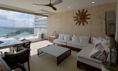 IMPRESIONANTE PENTHOUSE FRENTE AL MAR CON VISTAS AL CARIBE