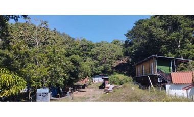 VENDO LOTE DE 2417M2 BAJO BOQUETE