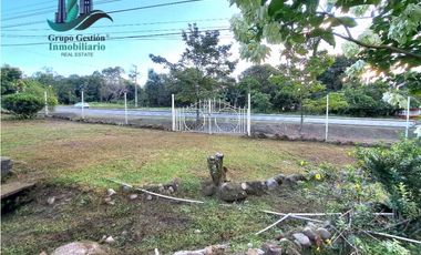 VENDO HERMOSA CASA VIA PRINCIPAL BOQUETE