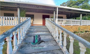 VENDO HERMOSA CASA VIA PRINCIPAL BOQUETE