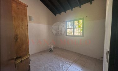 CASA EN VENTA SOBRE LOTE MULTIFAMILIAR