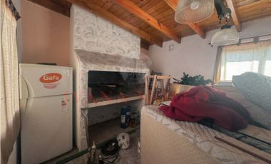 CASA EN VENTA SOBRE LOTE MULTIFAMILIAR