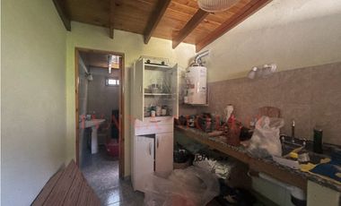 CASA EN VENTA SOBRE LOTE MULTIFAMILIAR